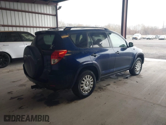 2006 Toyota RAV4 with VIN JTMZD33V266014430, listed as a IAAI auction lot 41820953 with 181,962 mi miles. Bid and sale history available at carsss.com. Image 4.