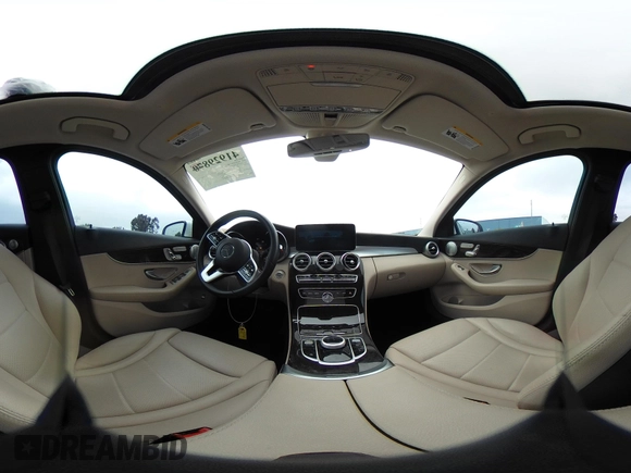 2019 Mercedes-Benz C 300 с VIN 55SWF8DB7KU299640, выставлен на аукционе IAAI как лот 41929870 с пробегом 61 130 миль миль и . История ставок и продаж доступна на DreamBid. Изображение 20.