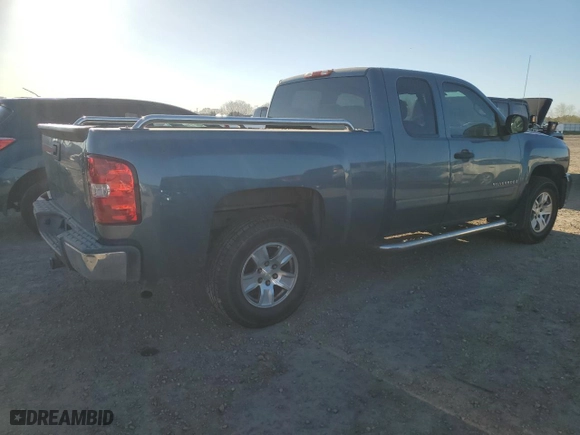 2008 Chevrolet Silverado 1500 LT w/1LT with VIN 2GCEC19C181100608, listed as a Copart auction lot 46993345 with 127,211 mi miles and Salvage Title. Bid and sale history available at carsss.com. Image 3.