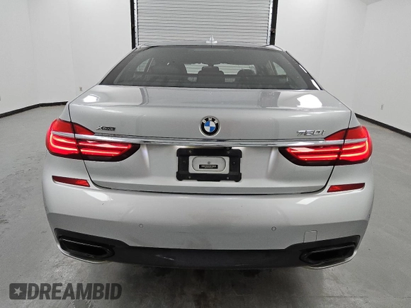 2018 BMW 7 Series ALPINA B7 xDrive z VIN WBA7F2C51JG423580, wystawiony jako Copart lot #49334015 z przebiegiem 118 513 mil mil oraz Czysty tytuł • Clean title. Historia ofert i sprzedaży dostępna na DreamBid. Obrazek 6.
