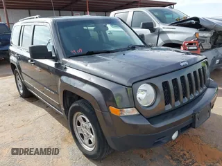 2015 Jeep Patriot Sport z VIN 1C4NJPBB7FD264439, wystawiony jako IAAI lot #41953680 z przebiegiem 99 161 mil mil oraz . Historia ofert i sprzedaży dostępna na DreamBid. Obrazek 1.