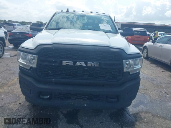2020 Ram 2500 Tradesman z VIN 3C6UR4HL4LG266478, wystawiony jako IAAI lot #42508474 z przebiegiem 125 048 mil mil oraz . Historia ofert i sprzedaży dostępna na DreamBid. Obrazek 6.