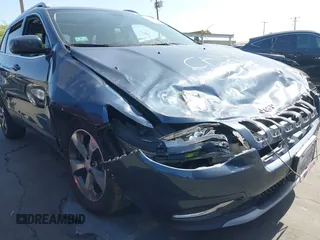 2019 Jeep Cherokee Limited with VIN 1C4PJMDX4KD400228, listed as a IAAI auction lot 42533145 with 64,537 mi miles and . Bid and sale history available at DreamBid. Image 6.