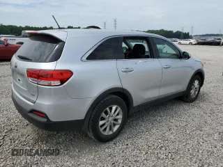 2017 Kia Sorento LX z VIN 5XYPG4A30HG249768, wystawiony jako Copart lot #60749505 z przebiegiem 164 385 mil mil oraz Czysty tytuł • Clean title. Historia ofert i sprzedaży dostępna na DreamBid. Obrazek 3.