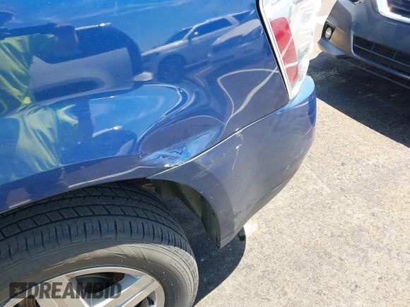 2008 Chevrolet Equinox LT z VIN 2CNDL33F586017448, wystawiony jako IAAI lot #42322387 z przebiegiem 178 743 mil mil oraz . Historia ofert i sprzedaży dostępna na DreamBid. Obrazek 6.
