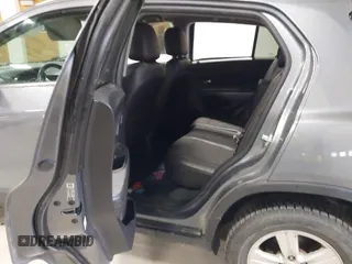 2019 Chevrolet Trax LT with VIN KL7CJPSB8KB937572, listed as a IAAI auction lot 42032722 with 103,132 mi miles. Bid and sale history available at carsss.com. Image 8.