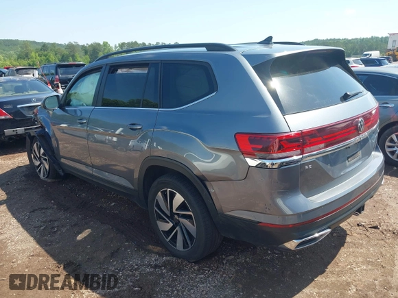 2024 Volkswagen Atlas SE with VIN 1V2HR2CA8RC535094, listed as a IAAI auction lot 42261647 with 36,505 mi miles and . Bid and sale history available at DreamBid. Image 3.