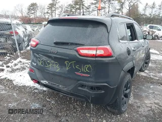 2018 Jeep Cherokee Trailhawk с VIN 1C4PJMBX7JD603048, выставлен на аукционе IAAI как лот 41399800 с пробегом Не указан миль и . История ставок и продаж доступна на DreamBid. Изображение 15.
