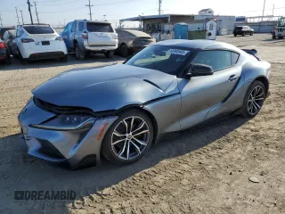 2021 Toyota Supra 2.0 z VIN WZ1DB2C0XMW038679, wystawiony jako Copart lot #66963485 z przebiegiem 73 922 mil mil oraz Szkoda całkowita • Salvage title. Historia ofert i sprzedaży dostępna na DreamBid. Obrazek 1.