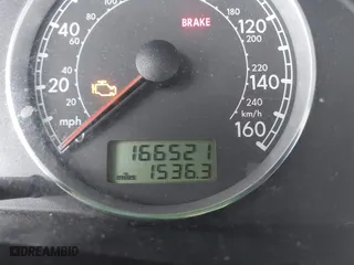 2003 Volkswagen Passat GLX with VIN WVWYH63B73E462624, listed as a IAAI auction lot 41555785 with 166,521 mi miles. Bid and sale history available at carsss.com. Image 15.