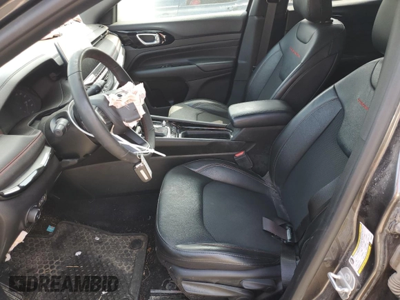 2023 Jeep Compass Trailhawk z VIN 3C4NJDDN6PT555547, wystawiony jako Copart lot #56288105 z przebiegiem 38 837 mil mil oraz Szkoda całkowita • Salvage title. Historia ofert i sprzedaży dostępna na DreamBid. Obrazek 7.
