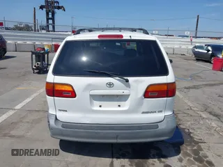 1998 Toyota Sienna LE with VIN 4T3ZF13C2WU066460, listed as a IAAI auction lot 42088006 with 169,014 mi miles and . Bid and sale history available at DreamBid. Image 16.