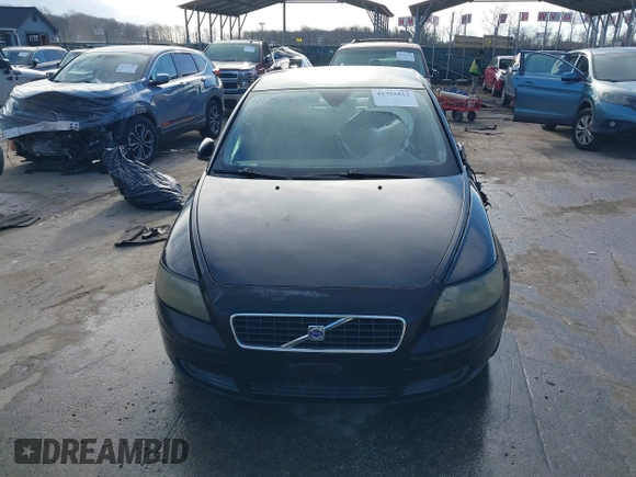 2006 Volvo S40 2.4L with VIN YV1MS382862160847, listed as a IAAI auction lot 41755812 with 163,594 mi miles. Bid and sale history available at carsss.com. Image 12.