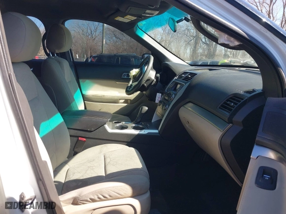 2013 Ford Explorer with VIN 1FM5K7B88DGB47476, listed as a IAAI auction lot 41664427 with 162,436 mi miles. Bid and sale history available at carsss.com. Image 5.