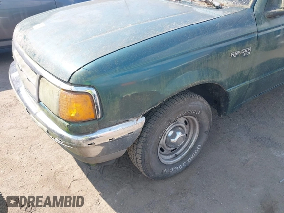 1996 Ford Ranger XL z VIN 1FTCR14U9TTA19168, wystawiony jako IAAI lot #42697495 z przebiegiem 300 792 mil mil oraz . Historia ofert i sprzedaży dostępna na DreamBid. Obrazek 6.