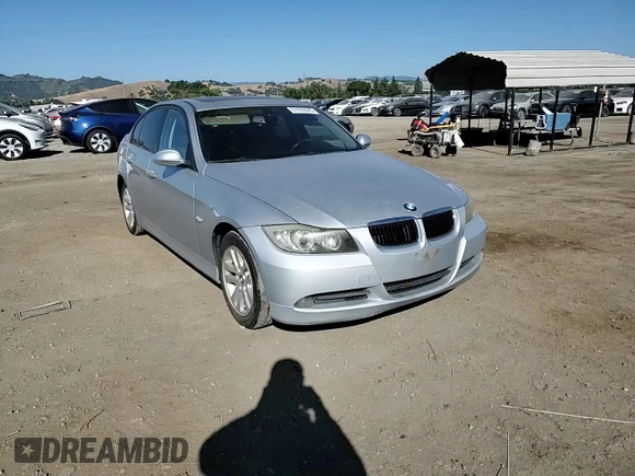 2007 BMW 3 Series 328i с VIN WBAVA33577KX73832, выставлен на аукционе Copart как лот 57435645 с пробегом 100 990 миль миль и Списание • Salvage title. История ставок и продаж доступна на DreamBid. Изображение 13.