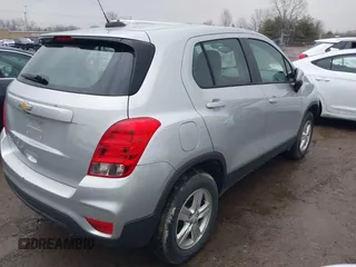 2020 Chevrolet Trax LS with VIN 3GNCJNSBXLL112258, listed as a IAAI auction lot 41657907 with 133,412 mi miles. Bid and sale history available at carsss.com. Image 4.