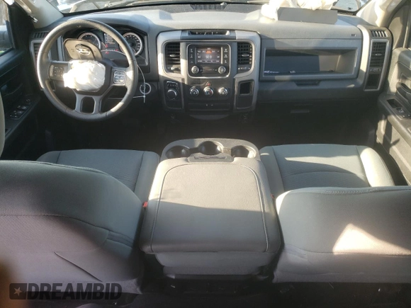 2018 Ram 1500 Express z VIN 1C6RR6KT4JS141691, wystawiony jako Copart lot #44244695 z przebiegiem 62 980 mil mil oraz Szkoda całkowita • Salvage title. Historia ofert i sprzedaży dostępna na DreamBid. Obrazek 8.