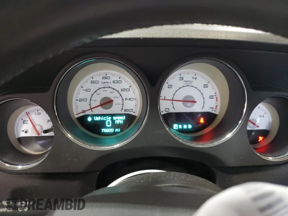 2014 Dodge Challenger R/T z VIN 2C3CDYBT1EH195041, wystawiony jako Copart lot #52693425 z przebiegiem 75 600 mil mil oraz Szkoda całkowita • Salvage title. Historia ofert i sprzedaży dostępna na DreamBid. Obrazek 9.