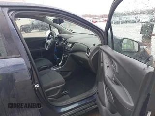 2019 Chevrolet Trax LS with VIN 3GNCJNSB9KL184972, listed as a IAAI auction lot 41724874 with 112,114 mi miles. Bid and sale history available at carsss.com. Image 5.