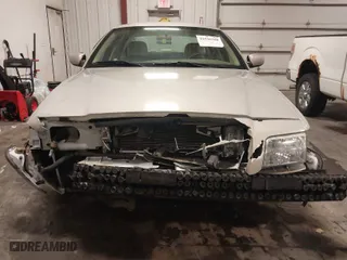 2006 Mercury Grand Marquis GS with VIN 2MEFM74V26X636702, listed as a IAAI auction lot 41556388 with 82,966 mi miles. Bid and sale history available at carsss.com. Image 13.