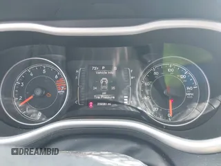 2018 Jeep Cherokee Latitude Plus с VIN 1C4PJLLBXJD553016, выставлен на аукционе IAAI как лот 42254055 с пробегом 239 381 миль миль и . История ставок и продаж доступна на DreamBid. Изображение 7.