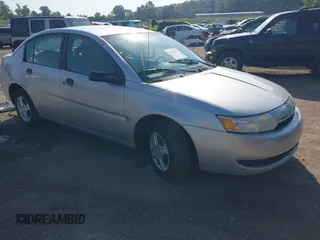 2004 Saturn ION ION 1 z VIN 1G8AF52F74Z107933, wystawiony jako IAAI lot #42108770 z przebiegiem 142 984 mil mil oraz . Historia ofert i sprzedaży dostępna na DreamBid. Obrazek 1.