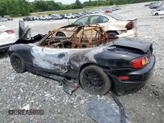 1999 Mazda MX-5 Miata z VIN JM1NB3535X0131701, wystawiony jako Copart lot #55785185 z przebiegiem Nie podano mil oraz Nie do naprawy • Non repairable. Historia ofert i sprzedaży dostępna na DreamBid. Obrazek 2.