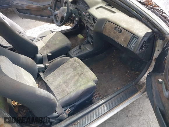 1990 Acura Integra z VIN JH4DA9440LS059914, wystawiony jako IAAI lot #41720214 z przebiegiem 147 590 mil mil oraz . Historia ofert i sprzedaży dostępna na DreamBid. Obrazek 5.