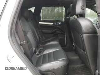 2016 Porsche Cayenne GTS с VIN WP1AD2A26GLA72543, выставлен на аукционе Copart как лот 49081025 с пробегом 160 019 миль миль и Списание • Salvage title. История ставок и продаж доступна на DreamBid. Изображение 11.