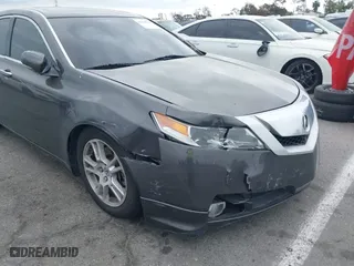 2009 Acura TL Tech with VIN 19UUA86519A014157, listed as a IAAI auction lot 42058423 with 201,403 mi miles. Bid and sale history available at carsss.com. Image 6.