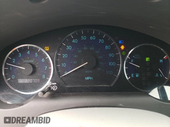 2010 Toyota Sienna XLE with VIN 5TDYK4CC7AS329688, listed as a Copart auction lot 72644854 with 320,709 mi miles and Salvage Title. Bid and sale history available at carsss.com. Image 9.