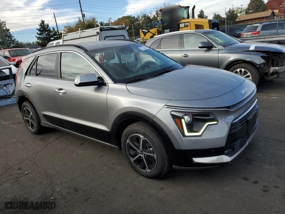2024 Kia Niro SX Touring with VIN KNDCT3LE4R5148617, listed as a Copart auction lot 78222894 with 2,416 mi miles and Salvage Title. Bid and sale history available at carsss.com. Image 4.