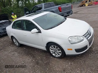 2010 Volkswagen Jetta SE with VIN 3VWRZ7AJ4AM109957, listed as a IAAI auction lot 42318933 with 102,532 mi miles and . Bid and sale history available at DreamBid. Image 1.