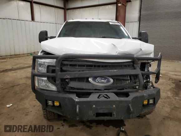 2021 Ford F-350 XL with VIN 1FT8W3BT2MEC11705, listed as a Copart auction lot 44865155 with 313,691 mi miles and Clean Title. Bid and sale history available at DreamBid. Image 5.