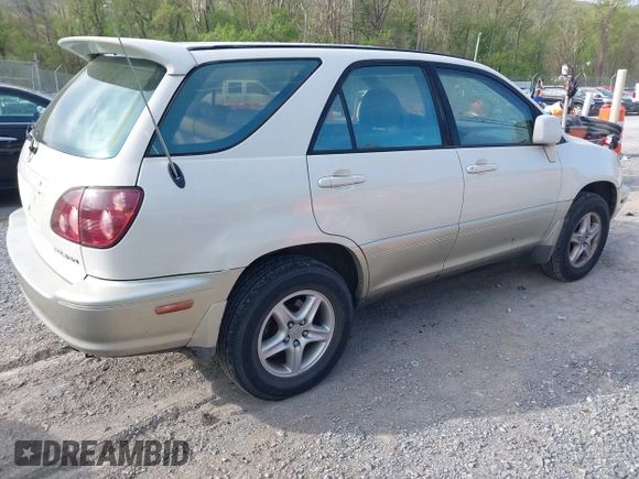 2000 Lexus RX 300 with VIN JT6HF10U4Y0111860, listed as a IAAI auction lot 42052981 with 137,828 mi miles and . Bid and sale history available at DreamBid. Image 4.