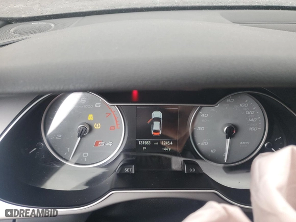 2014 Audi S4 Prestige with VIN WAUKGAFL4EA083149, listed as a Copart auction lot 47082395 with 131,983 mi miles and Salvage Title. Bid and sale history available at carsss.com. Image 9.