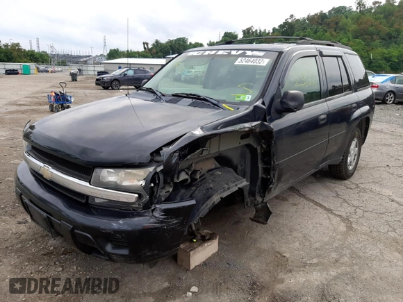 2006 Chevrolet TrailBlazer LS with VIN 1GNDT13S962203744, listed as a Copart auction lot 40953483 with 235,276 mi miles and Salvage Title. Bid and sale history available at DreamBid. Image 2.
