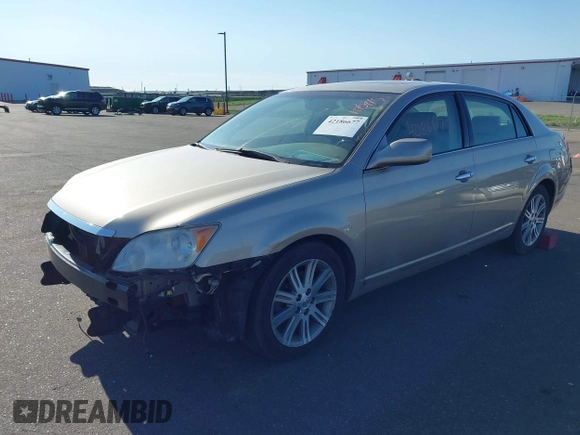 2008 Toyota Avalon XL z VIN 4T1BK36B48U256087, wystawiony jako IAAI lot #42186677 z przebiegiem 191 974 mil mil oraz . Historia ofert i sprzedaży dostępna na DreamBid. Obrazek 18.