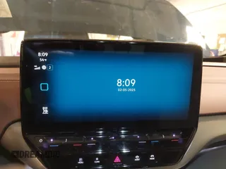 2023 Volkswagen ID.4 Pro z VIN 1V2DNPE84PC038042, wystawiony jako IAAI lot #41446269 z przebiegiem 12 878 mil mil oraz . Historia ofert i sprzedaży dostępna na DreamBid. Obrazek 19.