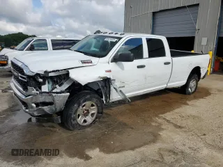 2022 Ram 2500 Tradesman z VIN 3C6UR5HJ6NG183688, wystawiony jako Copart lot #58414425 z przebiegiem 80 539 mil mil oraz Szkoda całkowita • Salvage title. Historia ofert i sprzedaży dostępna na DreamBid. Obrazek 1.