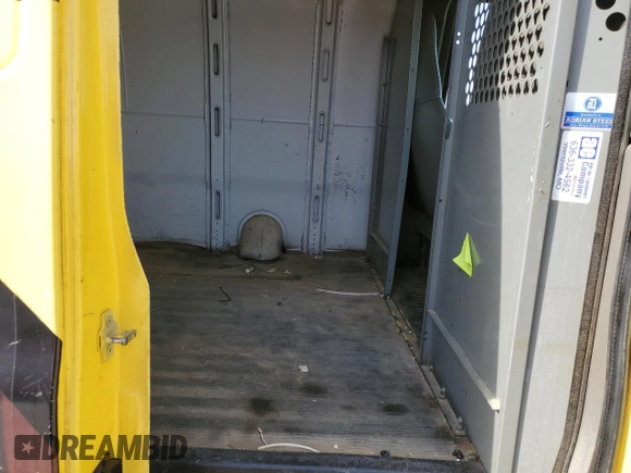 2008 Chevrolet Express Cargo с VIN 1GCFG15X381179884, выставлен на аукционе Copart как лот 45598335 с пробегом 302 445 миль миль и Чистый • Clean title. История ставок и продаж доступна на DreamBid. Изображение 11.