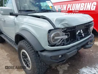 2022 Ford Bronco with VIN 1FMEE5DPXNLA96815, listed as a IAAI auction lot 42333347 with 45,755 mi miles and . Bid and sale history available at DreamBid. Image 6.
