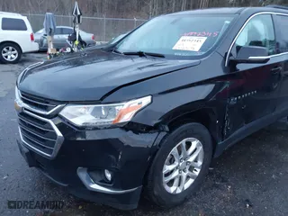 2019 Chevrolet Traverse LT Cloth with VIN 1GNEVGKWXKJ100533, listed as a IAAI auction lot 41592345 with 122,317 mi miles. Bid and sale history available at carsss.com. Image 6.