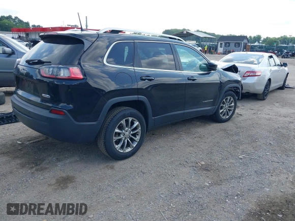 2019 Jeep Cherokee Latitude Plus z VIN 1C4PJLLB5KD316077, wystawiony jako IAAI lot #42723693 z przebiegiem 103 758 mil mil oraz . Historia ofert i sprzedaży dostępna na DreamBid. Obrazek 4.