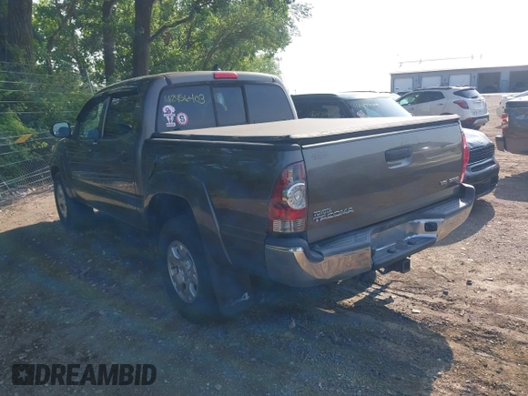 2014 Toyota Tacoma with VIN 5TFLU4EN2EX108616, listed as a IAAI auction lot 42456403 with 112,074 mi miles and . Bid and sale history available at DreamBid. Image 3.