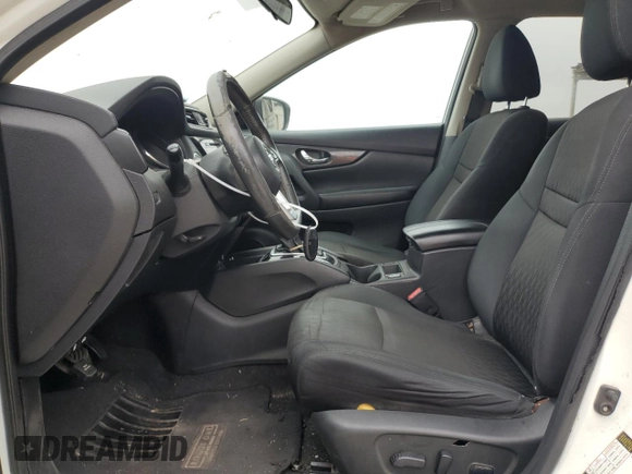 2017 Nissan Rogue SV z VIN 5N1AT2MT8HC772487, wystawiony jako Copart lot #51143535 z przebiegiem 149 637 mil mil oraz Szkody całkowita. Historia ofert i sprzedaży dostępna na DreamBid. Obrazek 7.