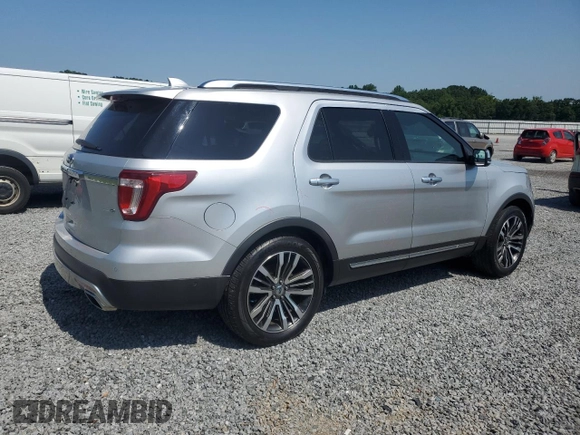 2017 Ford Explorer Platinum z VIN 1FM5K8HT9HGD05220, wystawiony jako Copart lot #60704795 z przebiegiem 59 128 mil mil oraz Szkoda całkowita • Salvage title. Historia ofert i sprzedaży dostępna na DreamBid. Obrazek 3.