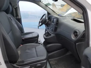 2021 Mercedes-Benz Metris Cargo z VIN W1YV0BEY8M3867002, wystawiony jako Copart lot #84775284 z przebiegiem 5 991 mil mil oraz Czysty tytuł • Clean title. Historia ofert i sprzedaży dostępna na DreamBid. Obrazek 7.