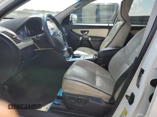 2014 Volvo XC90 R-Design with VIN YV4952CF3E1684657, listed as a Copart auction lot 59174444 with 117,703 mi miles and Clean Title. Bid and sale history available at DreamBid. Image 7.